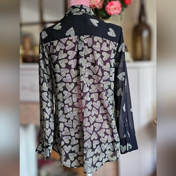 "Mint Velvet" sheer button-up shirt, size 6. - Picture 8 of 9